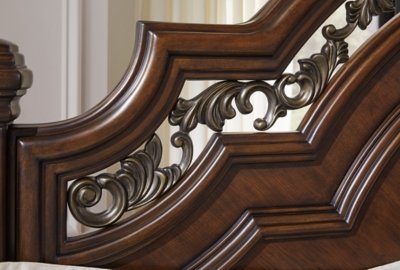 Lavinton Queen Poster Bed, Dresser, Mirror and Nightstand - Image 15