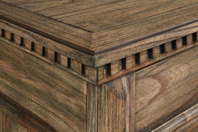 Markenburg Nightstand - Image 8