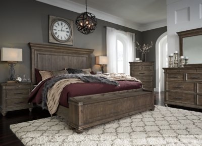 Johnelle King Panel Bed with Storage Bench - Image 8