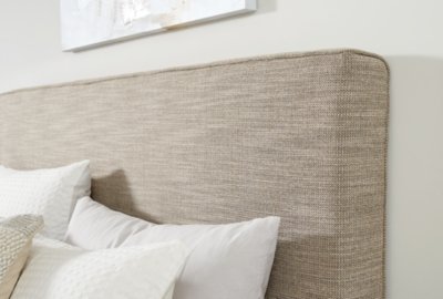 Dakmore King Upholstered Bed - Image 6