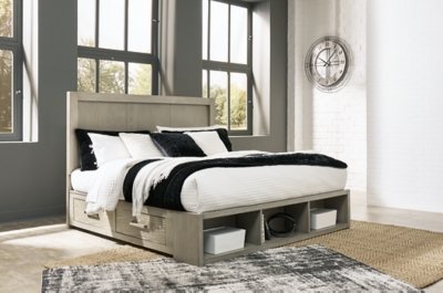 Fawnburg Queen Panel Bed with Storage - Image 3