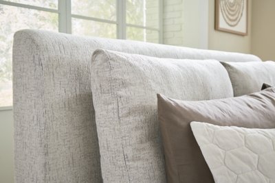 Cabalynn Queen Upholstered Bed - Image 9