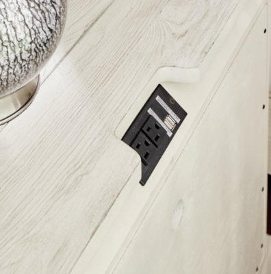 Arlendyne Nightstand - Image 11