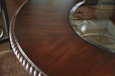 Glambrey Dining Table - Image 3