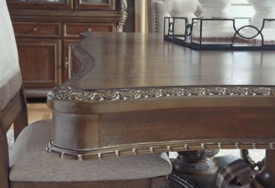 Charmond Dining Table - Image 5