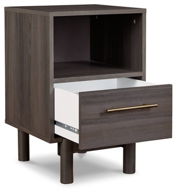 Brymont Nightstand - Image 4