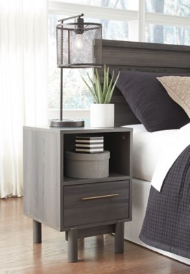Brymont Nightstand - Image 3