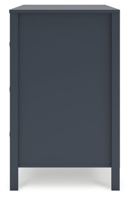 Simmenfort Dresser - Image 8