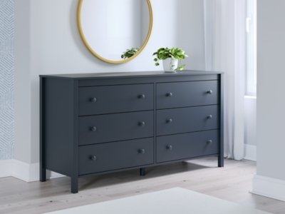 Simmenfort Dresser - Image 3