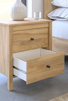 Bermacy Nightstand - Image 12