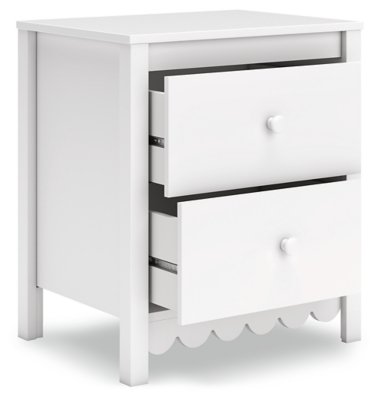 Hallityn Nightstand - Image 6