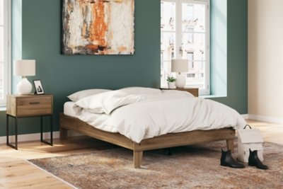 Deanlow Full Platform Bed - Image 3