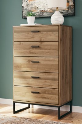 Deanlow Chest of Drawers - Image 3