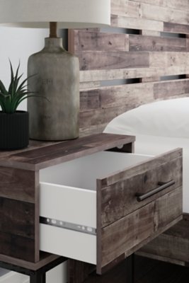 Neilsville Nightstand - Image 9