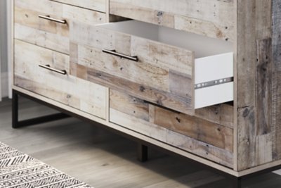 Neilsville Dresser - Image 9