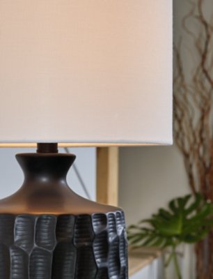 Ellisley Table Lamp (Set of 2) - Image 4
