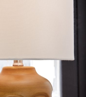 Gierburg Table Lamp - Image 4