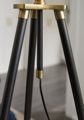 Cashner Floor Lamp - Image 5
