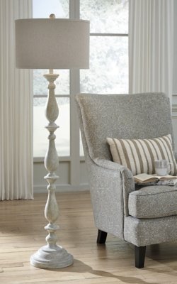 Bernadate Floor Lamp - Image 4