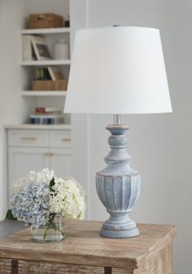 Cylerick Table Lamp - Image 3