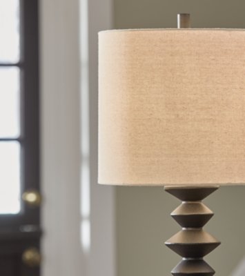 Luanndon 2-Piece Lamp Set - Image 5