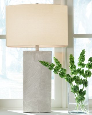 Bradard Table Lamp - Image 3