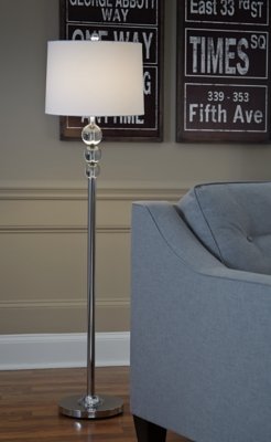 Joaquin Floor Lamp - Image 3