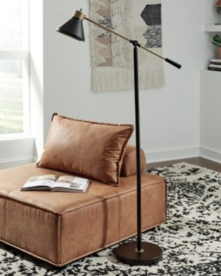 Garville Floor Lamp - Image 3