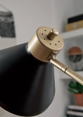 Garville Floor Lamp - Image 4