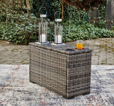 Harbor Court Console with Drink Holders - Image 3