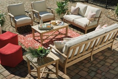 Clare View Sofa with Cushion - Image 6