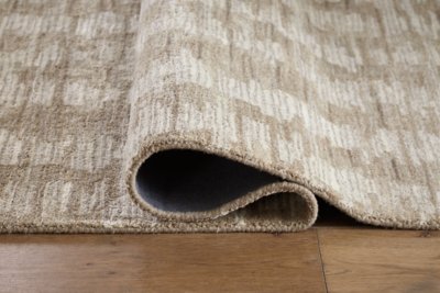 Abanlane 5' x 7' Rug - Image 5