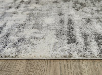 Gerdie 5'3" x 7'3" Rug - Image 4