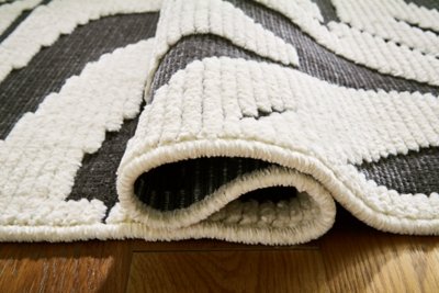 Thomwith 8' x 10'2" Washable Rug - Image 5