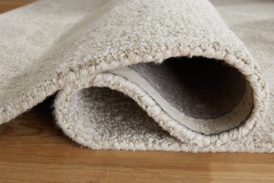 Chadess 5' x 7' Rug - Image 5