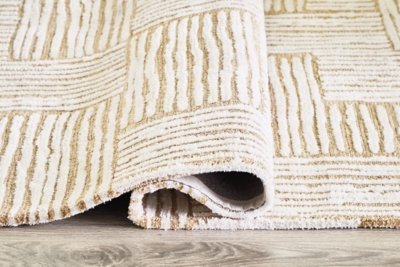 Adanmund 5' x 7' Rug - Image 5
