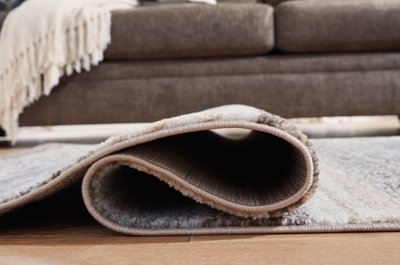 Sethburn 5' x 7' Rug - Image 5