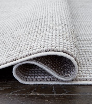 Eduring 5' x 7' Rug - Image 5