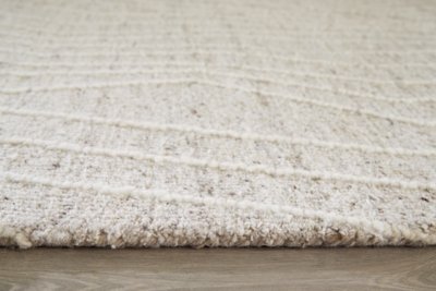 Varahill 8' x 10' Rug - Image 4