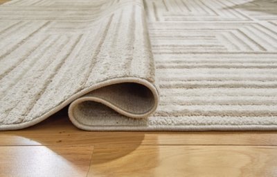 Darmondard 8' x 10' Rug - Image 5