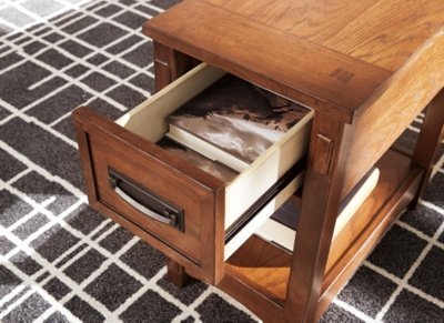 Breegin Chairside End Table - Image 9