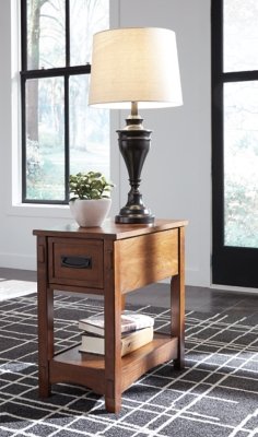 Breegin Chairside End Table - Image 3