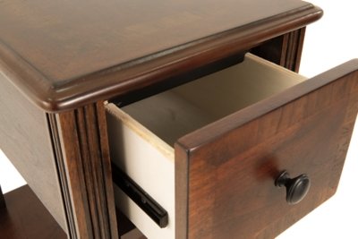 Breegin Chairside End Table - Image 13