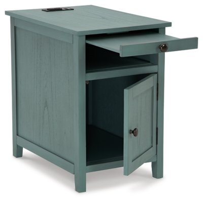 Treytown Chairside End Table - Image 4
