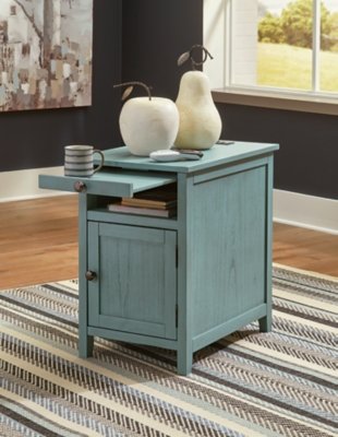Treytown Chairside End Table - Image 8