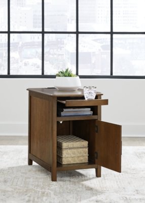 Devonsted Chairside End Table - Image 9