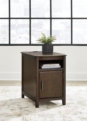 Devonsted Chairside End Table - Image 3