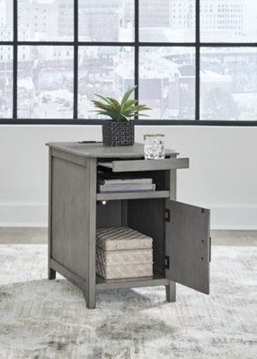 Devonsted Chairside End Table - Image 9