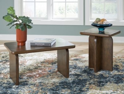 Aviemore 2-Piece Sectional, Occasional Table Set and Lamp - Image 17