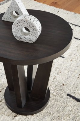 Chasinfield End Table - Image 7
